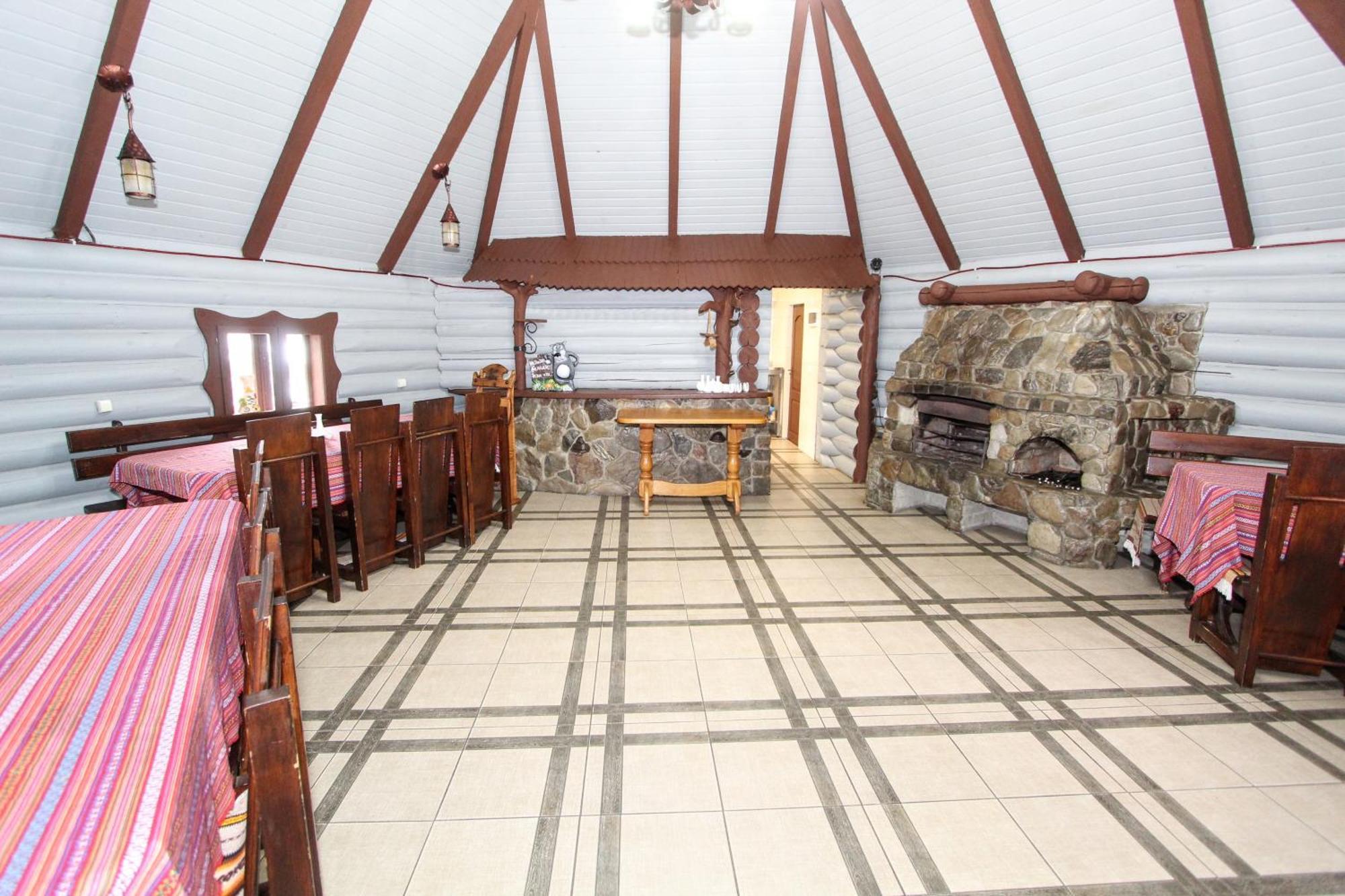 Комплекс Котеджів "Під Лісом" Mykulychyn Exterior photo