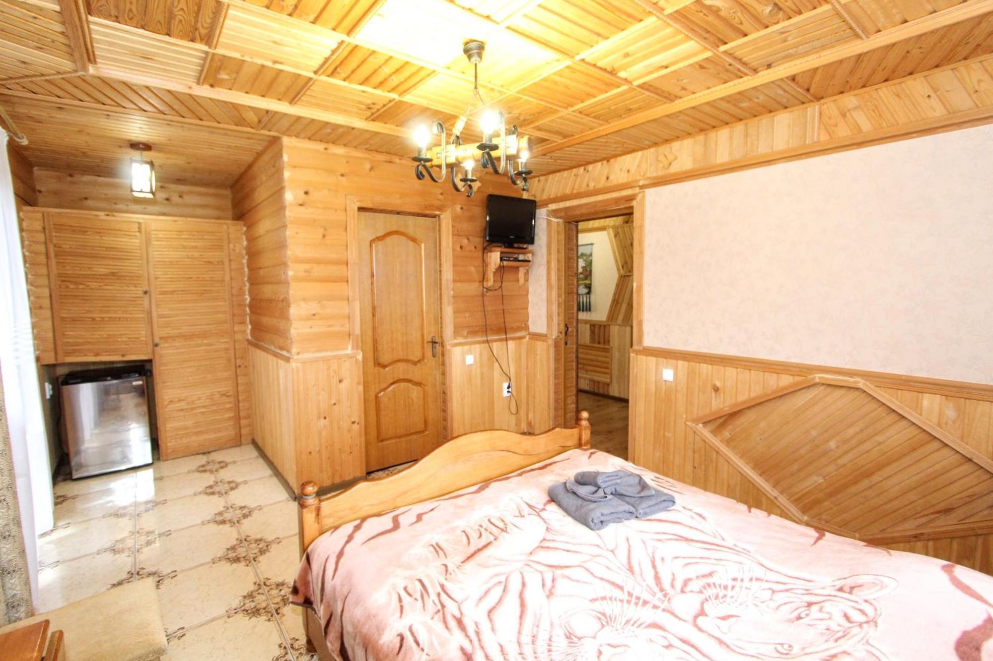 Комплекс Котеджів "Під Лісом" Mykulychyn Room photo