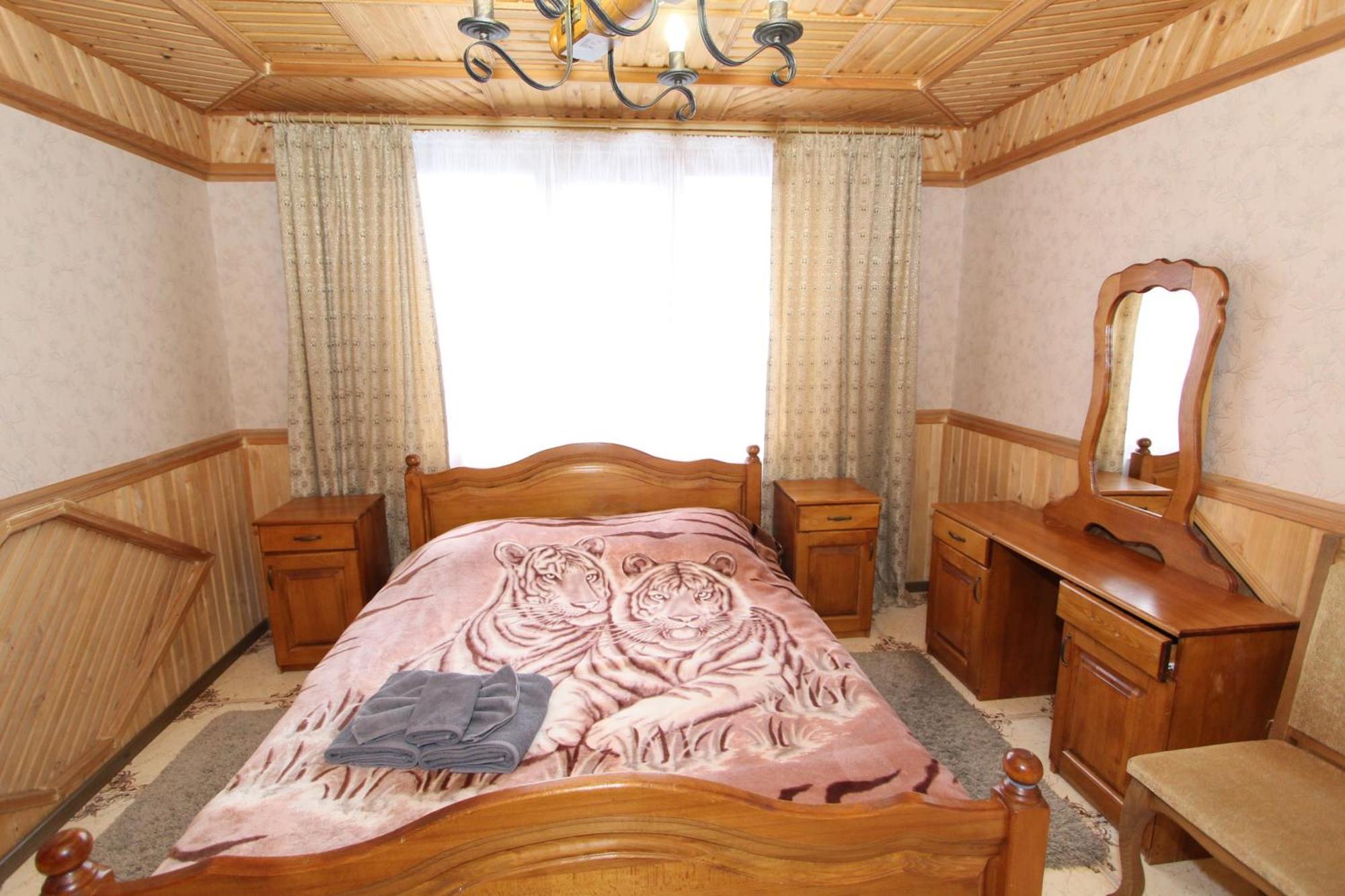 Комплекс Котеджів "Під Лісом" Mykulychyn Room photo