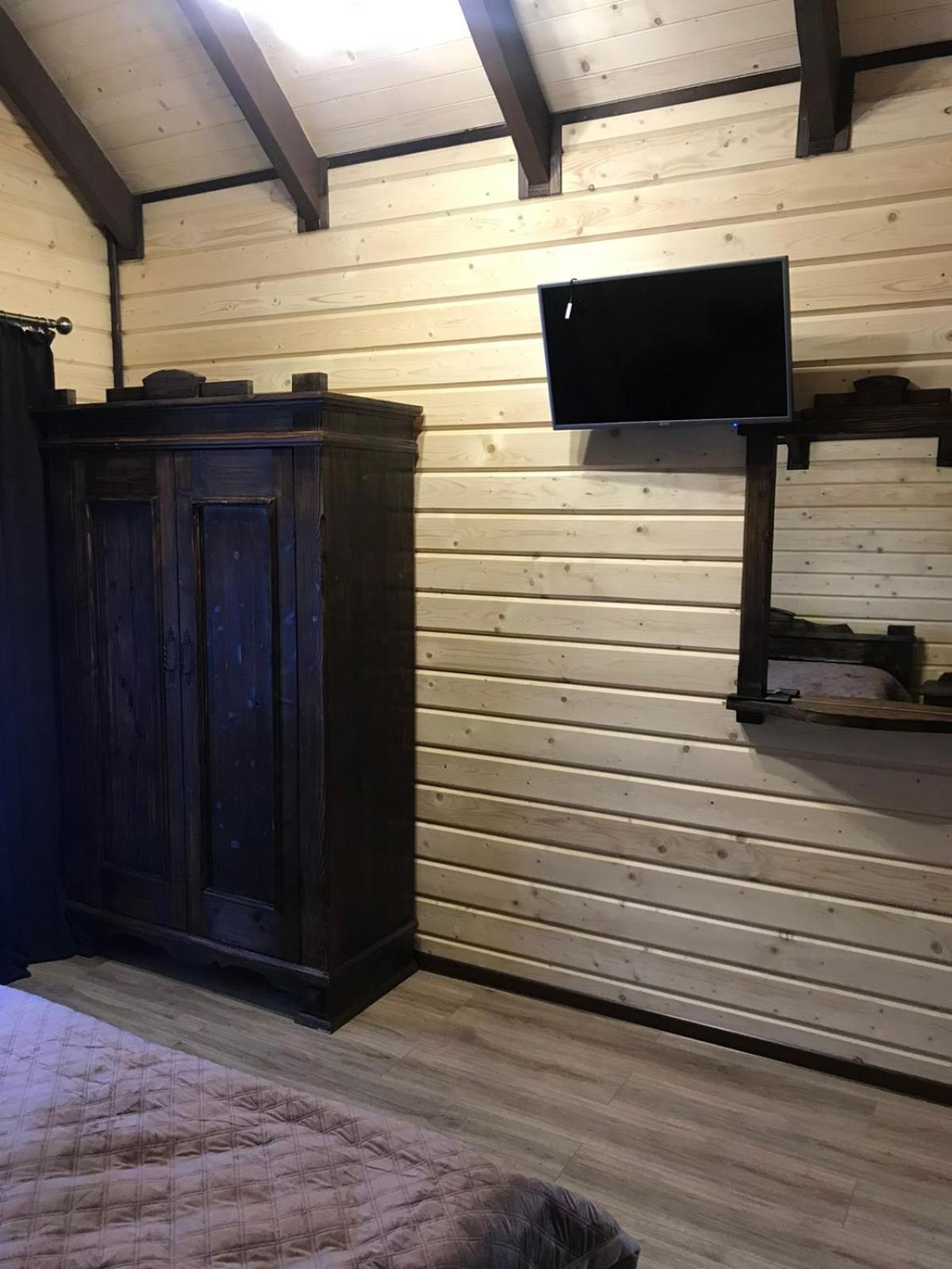 Комплекс Котеджів "Під Лісом" Mykulychyn Room photo